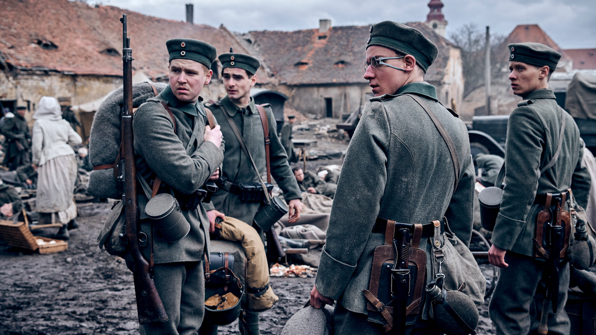 Review All Quiet on the Western Front: Tragedi Kemanusiaan dan Ilusi Patriotisme di Front Barat